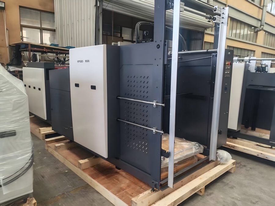 آلة الترقق الأوتوماتيكية عالية السرعة New Star YFMD-850 على وشك أن يتم شحنها إلى تايلاند!